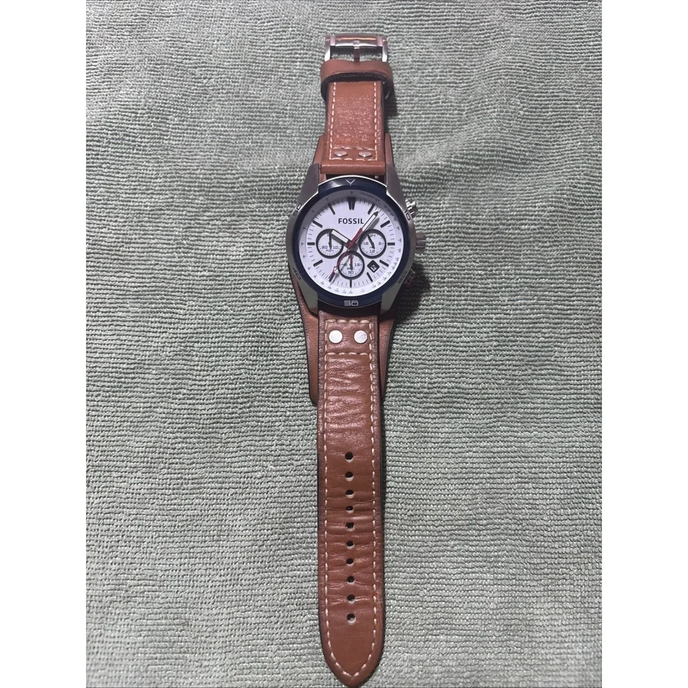 Fossil Coachman Chrono Watch White Black CH2986 Leather New Battery  EUC  /w Tin